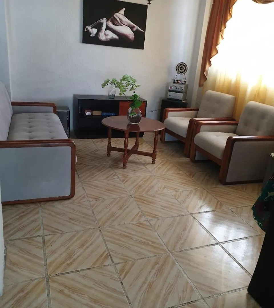 Departamento Acogedor De Dos Habitaciones Grandes Quito